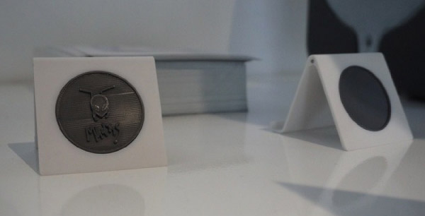 سامسونگ با کمک پرینتر سه بعدی، سکه‌های طرح‌دار برای قاب گلکسی نوت را توسط خود گوشی طراحی می‌کند